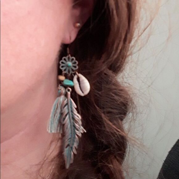 Flower Feather Boho Cowrie Shell Earrings (g3 - Picture 4 of 8